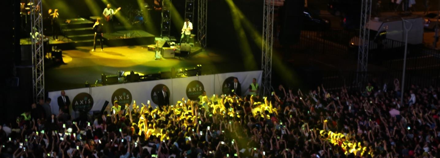 Murat Boz Axis İstanbul’da 30 Bin Hayranıyla Buluştu