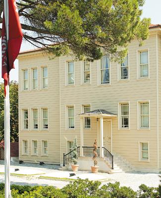 İsviçre Sigorta Yönetim Binası